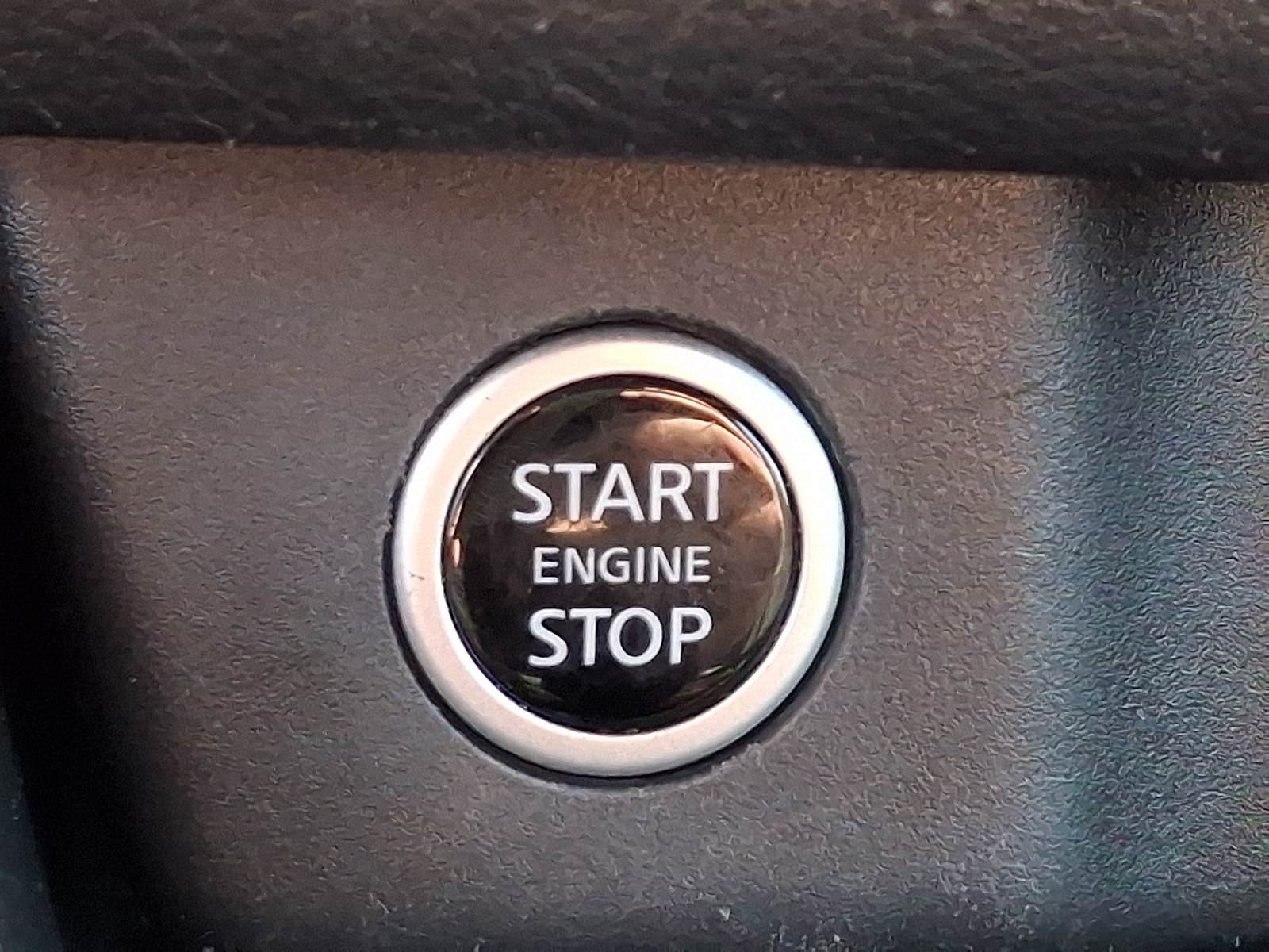 Used 2023 Nissan Rogue S AWD/4WD image 22