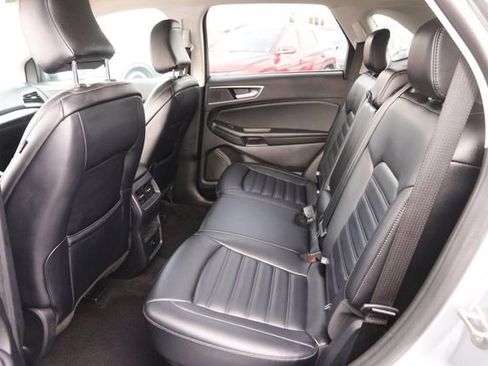 Certified 2024 Ford Edge SEL image 9