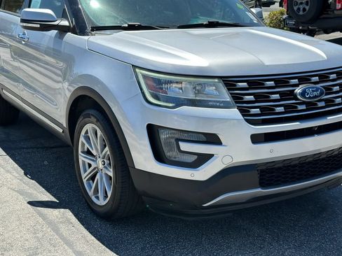 Used 2017 Ford Explorer Limited AWD/4WD image 14