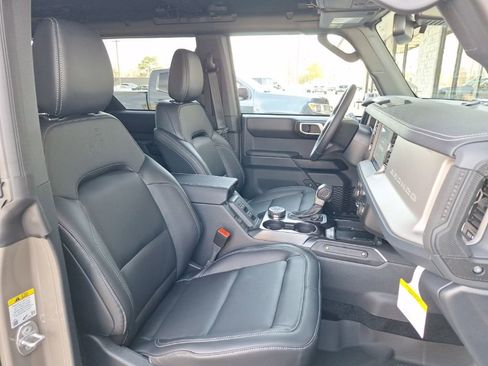 New 2026 Ford Bronco Outer Banks AWD/4WD image 16