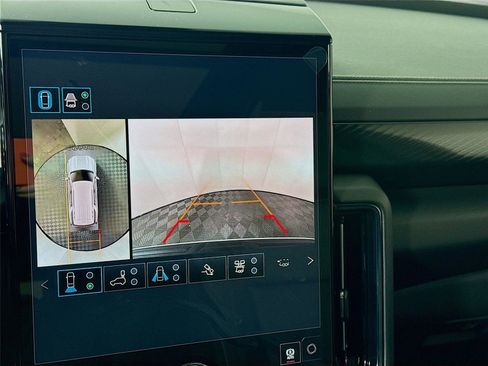 New 2026 GMC Yukon AT4 w/ AT4 Premium Plus Package AWD/4WD image 8