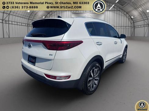 Used 2017 Kia Sportage EX w/ EX Technology Package FWD image 3