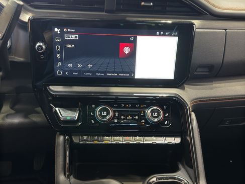 Used 2024 GMC Sierra 3500 AT4 w/ AT4 Preferred Package AWD/4WD image 33