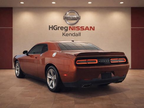 Used 2021 Dodge Challenger SXT RWD image 4