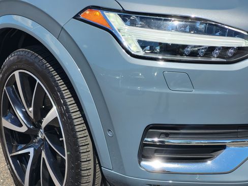 Certified 2023 Volvo XC90 B6 Plus w/ Protection Package AWD/4WD image 5