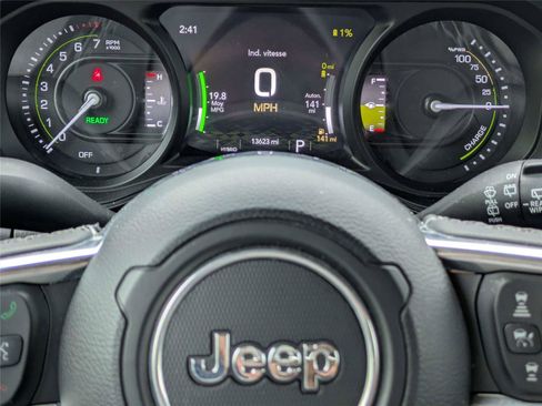 Used 2025 Jeep Wrangler Sahara w/ Safety Group image 29