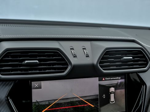 Used 2024 Lamborghini Urus S AWD/4WD image 46