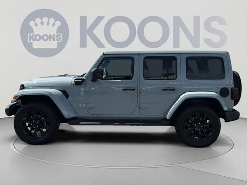 Used 2023 Jeep Wrangler Unlimited Sahara w/ Cold Weather Group AWD/4WD image 2