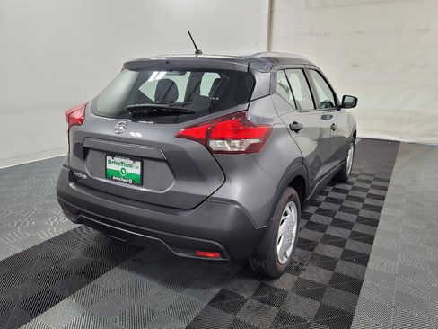 Used 2019 Nissan Kicks S FWD image 9
