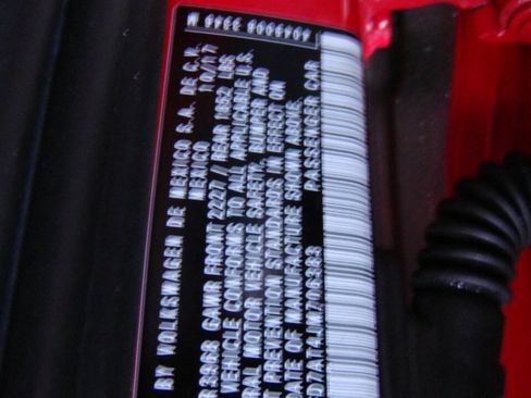 Used 2018 Volkswagen Beetle 2.0T S image 19