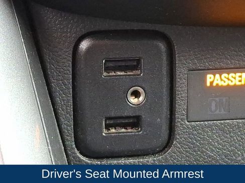 Used 2017 Chevrolet Trax LT w/ LT Convenience Package image 27