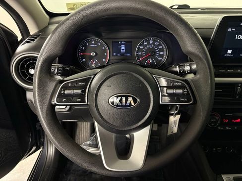 Used 2019 Kia Forte LXS image 17