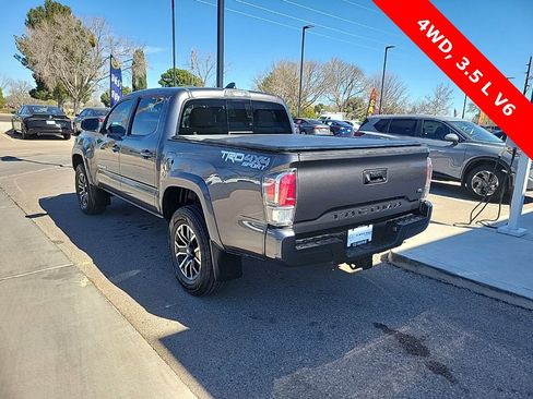 Used 2020 Toyota Tacoma TRD Sport image 5