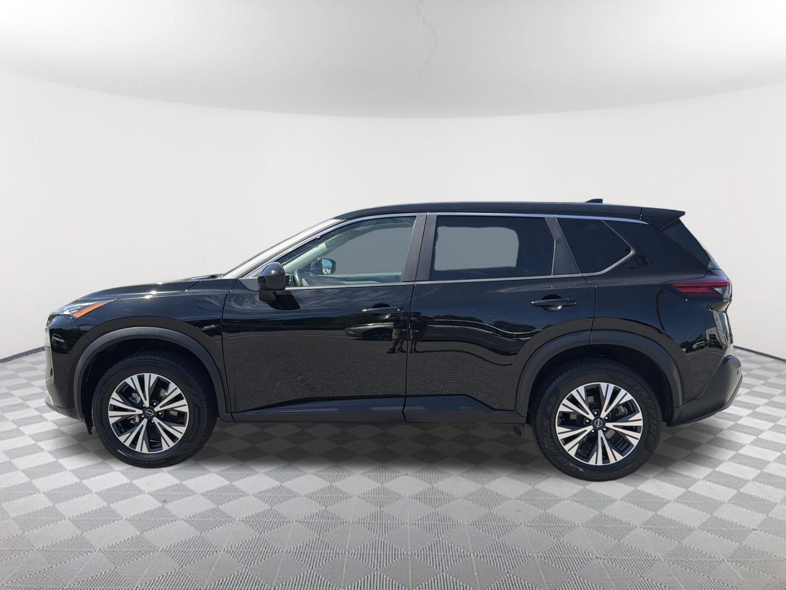 Used 2023 Nissan Rogue SV FWD image 14