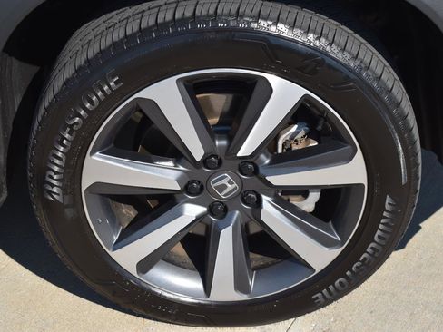 Used 2023 Honda Pilot Elite image 12