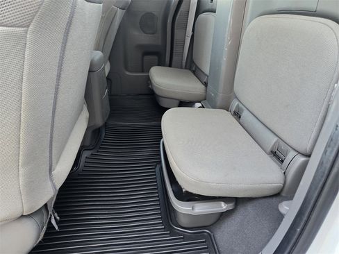 Used 2021 Nissan Frontier S image 28