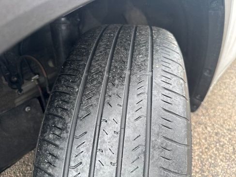 Used 2023 Toyota Highlander LE image 44