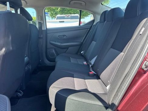 Used 2024 Nissan Sentra SV FWD image 11