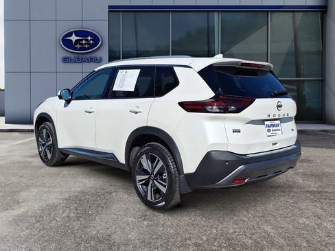 Used 2023 Nissan Rogue SL image 4