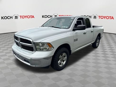 Used 2016 RAM 1500 Classic SLT AWD/4WD image 3