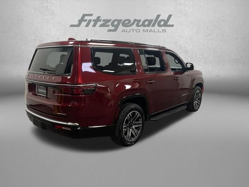 Certified 2022 Jeep Wagoneer Series III RWD image 5