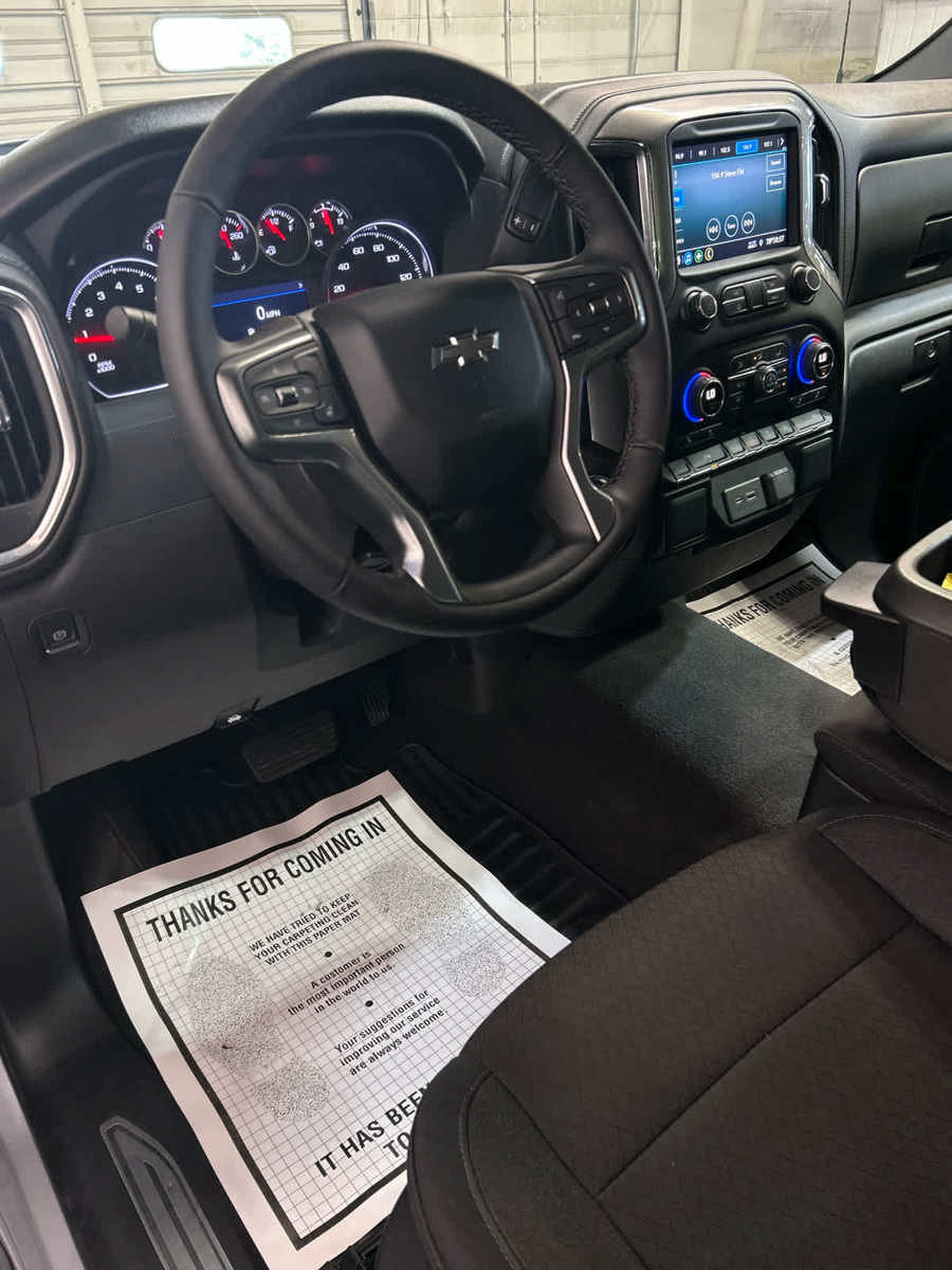 Used 2022 Chevrolet Silverado 1500 RST w/ Safety Package AWD/4WD image 8