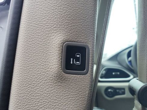 Certified 2024 Chrysler Pacifica Touring-L image 25