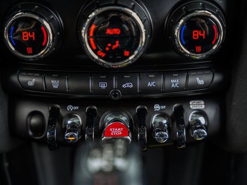 Used 2019 MINI Cooper S image 23