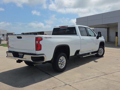New 2025 Chevrolet Silverado 2500 LT w/ Convenience Package AWD/4WD image 5