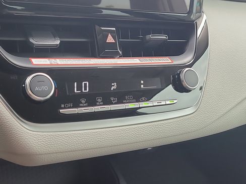 Certified 2025 Toyota Corolla LE image 23