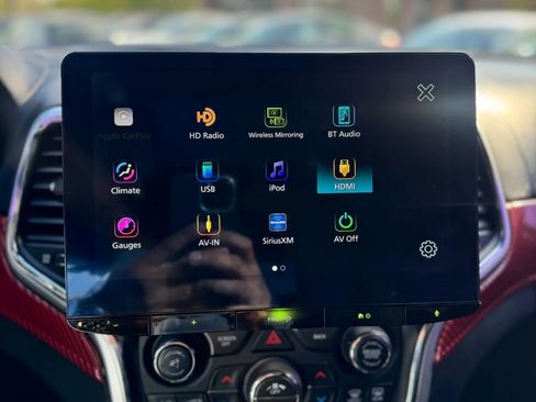 Used 2014 Jeep Grand Cherokee SRT image 22