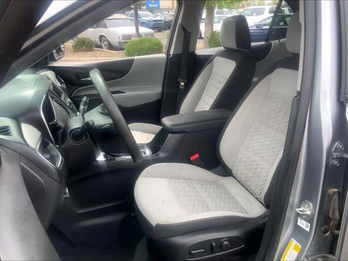 Used 2023 Chevrolet Equinox LS w/ LS Convenience Package image 9