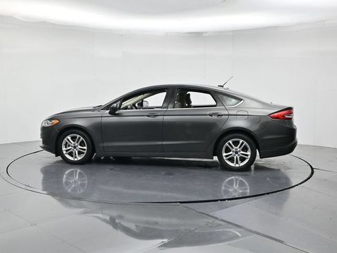 Used 2018 Ford Fusion SE FWD image 7