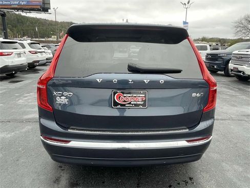 Used 2023 Volvo XC90 B6 Ultimate w/ Lounge Package image 3