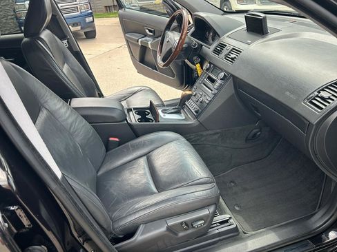 Used 2010 Volvo XC90 V8 image 18