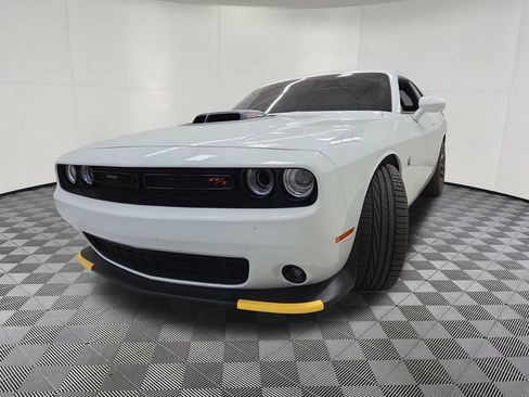 Used 2022 Dodge Challenger R/T Scat Pack w/ Shaker Package RWD image 3