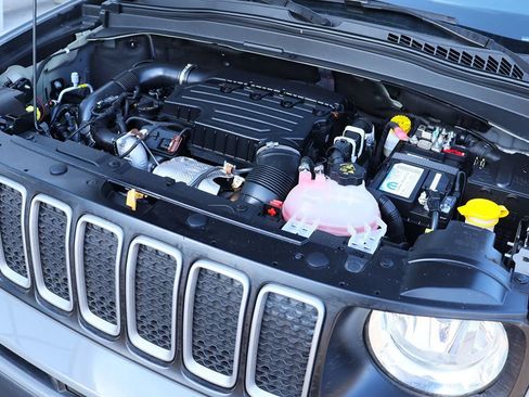 Used 2022 Jeep Renegade Latitude w/ Convenience Group image 62