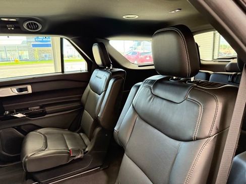 Used 2022 Ford Explorer ST w/ Equipment Group 401A image 15