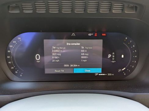 Certified 2023 Volvo XC90 B6 Plus image 10