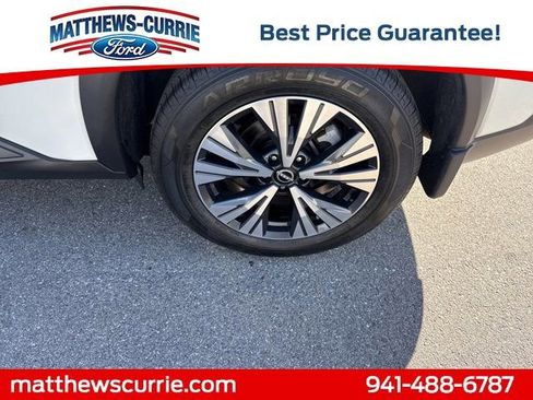 Used 2023 Nissan Rogue SV w/ SV Premium B Package image 15