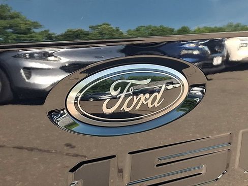 Used 2023 Ford F150 Lariat w/ Equipment Group 502A High AWD/4WD image 31