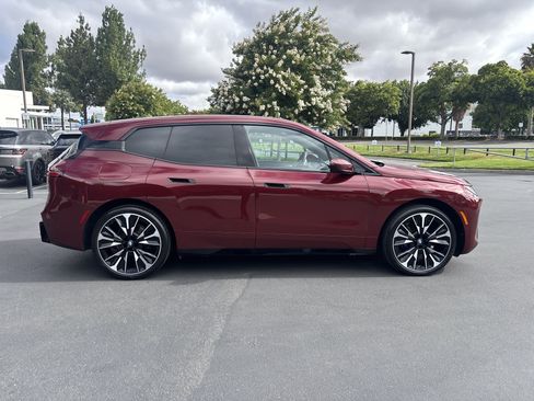 Used 2026 BMW iX xDrive45 w/ M Sport Package AWD/4WD image 11
