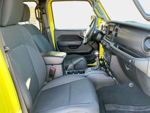 Used 2023 Jeep Wrangler Willys image 18