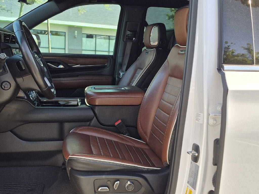 Used 2024 GMC Yukon Denali Ultimate AWD/4WD image 22
