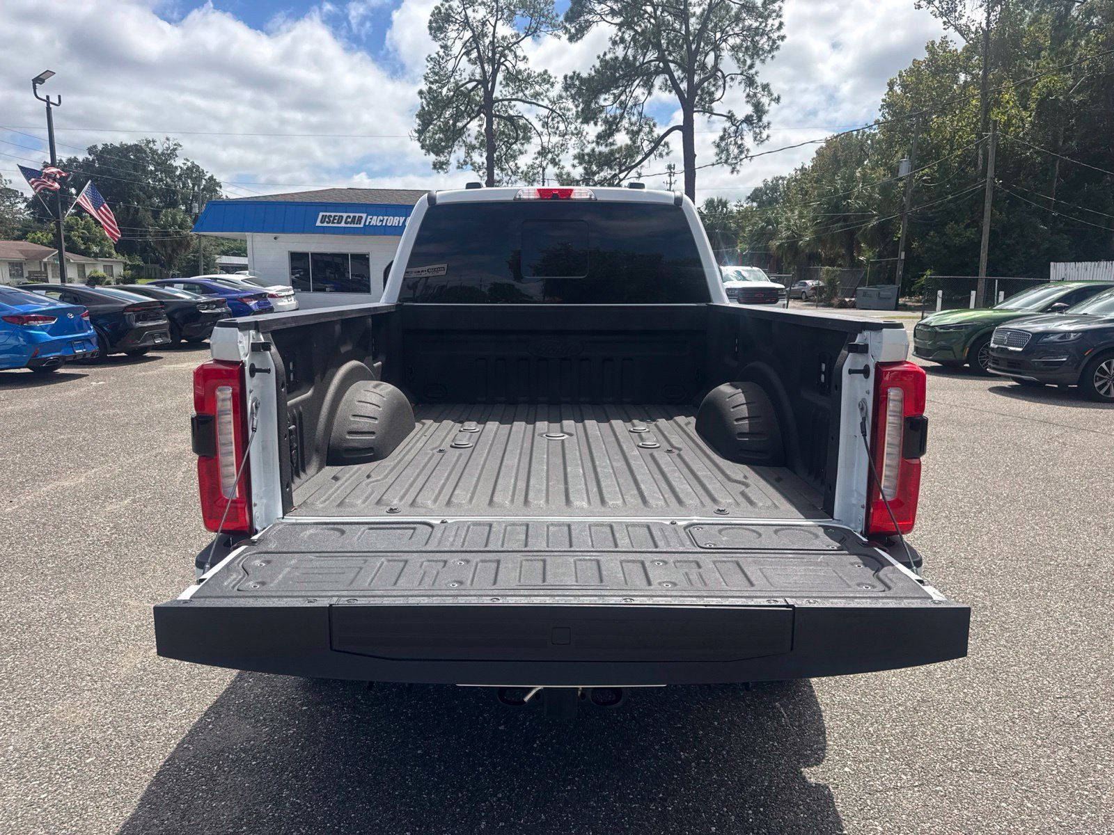 Used 2026 Ford F250 Lariat w/ Black Appearance Package AWD/4WD image 9