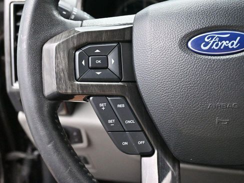 Used 2019 Ford F150 XLT w/ Equipment Group 302A Luxury AWD/4WD image 18