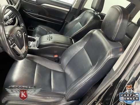 Used 2019 Toyota Highlander XLE AWD/4WD image 13