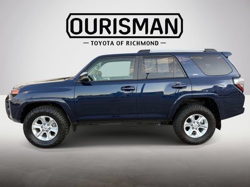 Certified 2023 Toyota 4Runner SR5 Premium w/ Moonroof Package AWD/4WD image 4
