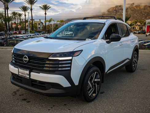 New 2026 Nissan Kicks SV image 8