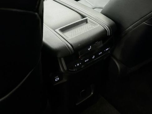 Used 2024 Toyota Grand Highlander AWD image 25
